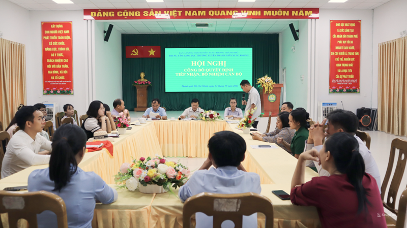 Công bố Quyết định tiếp nhận và bổ nhiệm cán bộ
