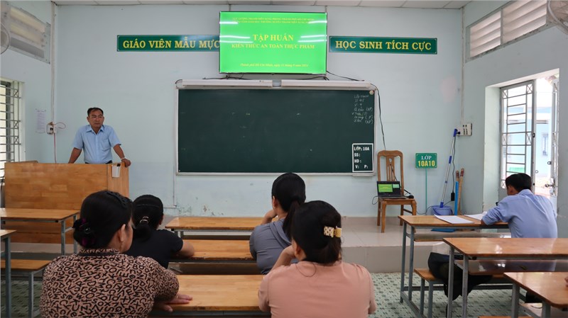 Tập huấn kiến thức an toàn thực phẩm