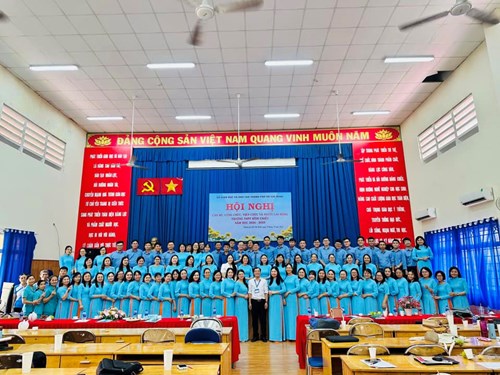 Hội nghị cán bộ, công chức, viên chức và người lao động trường THPT Bình Chiểu năm học 2024-2025