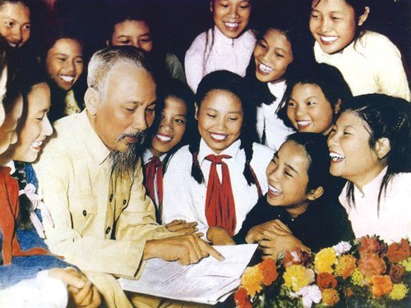 Những câu chuyện ngắn về Bác với thiếu nhi