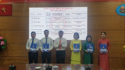 Lễ trao quyết định bổ nhiệm, bổ nhiệm lại cán bộ quản lý - 01/03/2024