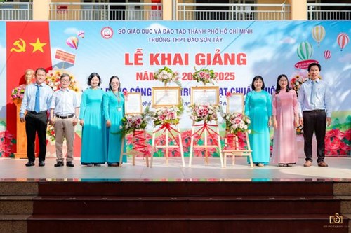 Lễ Khai giảng kết hợp đón nhận Bằng công nhận trường đạt chuẩn quốc gia