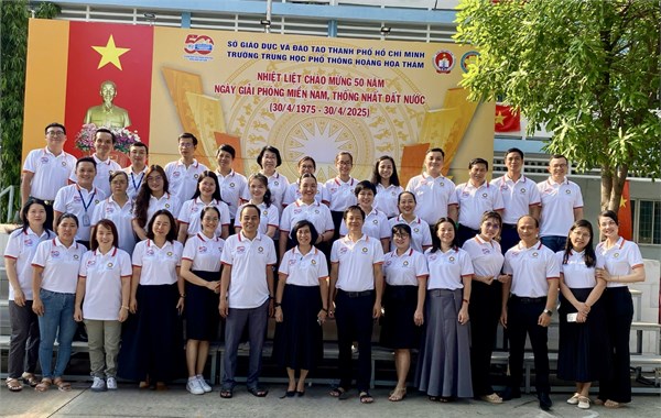 Truyền thông các hoạt động kỷ niệm 50 năm ngày Giải phóng miền Nam, thống nhất đất nước (30/4/1975-30/4/2025) tại trường THPT Hoàng Hoa Thám.