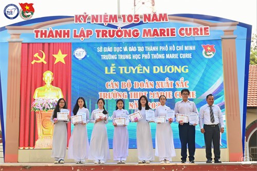 Thông báo số 07-TB/ĐTN-THPTMC ngày 18/03/2025 của Ban Chấp hành Đoàn Trường về Kết quả xét chọn và tuyên dương danh hiệu “Cán bộ Đoàn xuất sắc Trường THPT Marie Curie” “Thủ lĩnh phong trào xuất sắc Trường THPT Marie Curie” năm 2025
