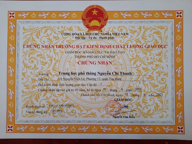 Chứng nhận Nhà trường đạt kiểm định chất lượng giáo dục