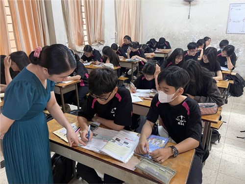 Tổ Tiếng Anh - Hoạt động Nghiên cứu bài học cho học sinh Khối 11 - Ngày 13/1/2024 - Học kỳ I Năm học 2023 - 2024