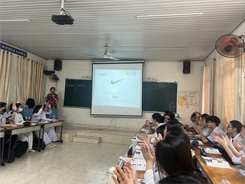 Tổ Tiếng Anh - Hoạt động Nghiên cứu bài học cho Khối 10 - Ngày 16/05/2024 - Học kỳ II Năm học 2023-2024