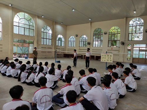 Tổ giáo dục quốc phòng an ninh

hoạt động nghiên cứu bài học cho học sinh khối 10

học kỳ i - năm học 2024 – 2025

bài 2

đội ngũ từng người không có súng