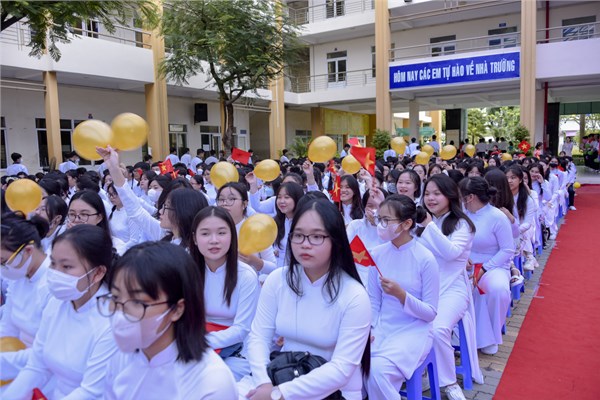 Tỷ lệ chọi vào lớp 10 của trường THPT Nguyễn Tất Thành ở TP HCM
Ngày 14/5, Sở Giáo dục và Đào tạo công bố số lượng nguyện vọng 1 của 109 trường THPT công lập