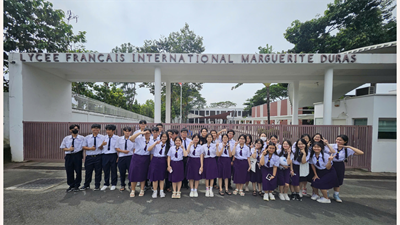 Đoàn học sinh trường THPT Nguyễn Thị Minh Khai tham dự Tuần lễ các trường trung học Pháp trên thế giới