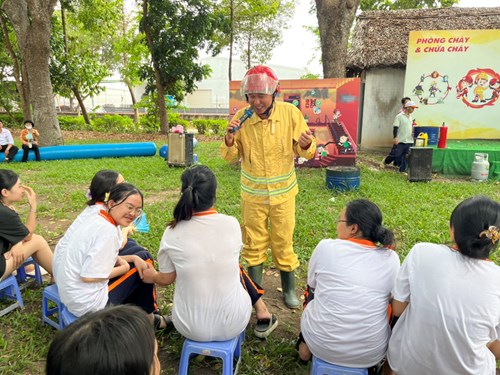 Hoạt động giáo dục trải nghiệm kỹ năng sống, kỹ năng  phòng chống cháy nổ - phòng cháy chữa cháy