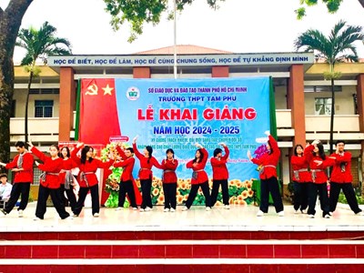 Trường THPT Tam Phú tổ chức Lễ Khai giảng năm học 2024 - 2025