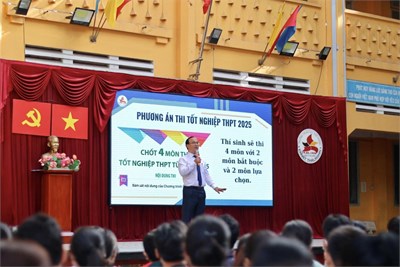 Tư vấn tổng thể về chương trình giáo dục phổ thông 2018 cho phụ huynh và học sinh khối 10