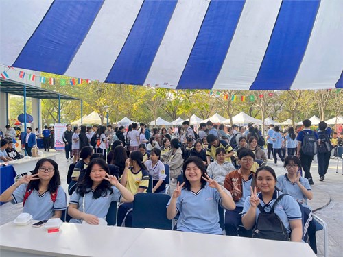 Campus culture day cùng hoa sen