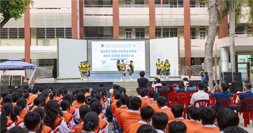 Ngày hội chào đón học sinh khối 10 niên khóa 2024-2027