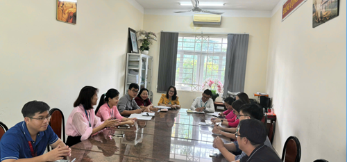 Lãnh đạo nhà trường gặp gỡ, đối thoại cùng công đoàn, chi đoàn giáo viên và đoàn trường