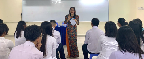 Lãnh đạo nhà trường gặp mặt đội tuyển học sinh giỏi năm học 2024-2025