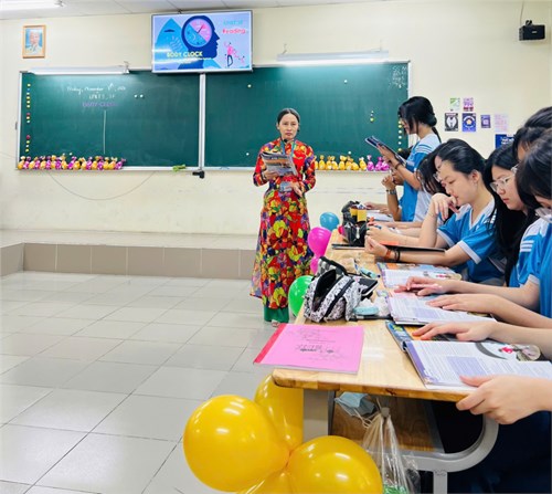 Thao giảng Cụm tổ tiếng Anh với bài Unit 3F: Body Clock của cô Trần Hỷ Quyên