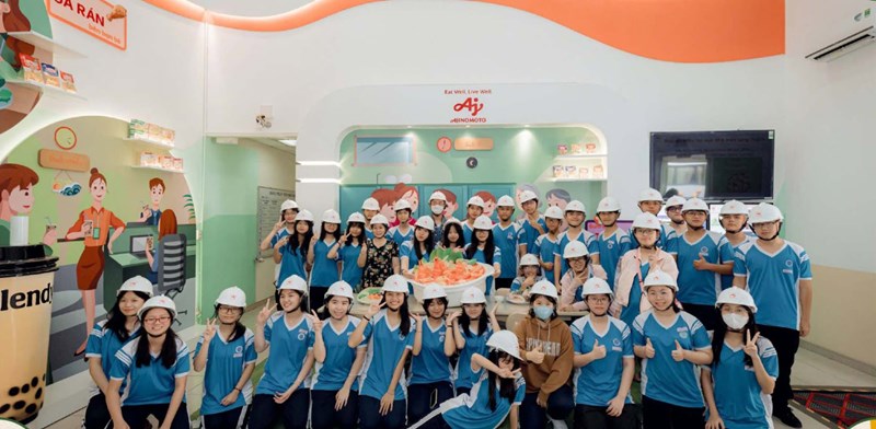 Hoạt động trải nghiệm ngoài nhà trường tổ Hoá học