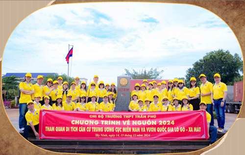 Chi bộ trường THPT Trần Phú tổ chức hoạt động về nguồn năm 2024