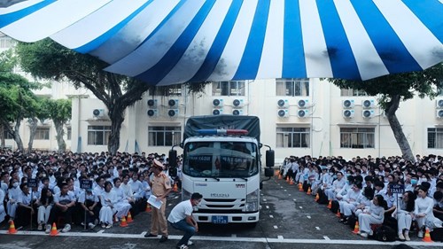 Tuyên truyền An toàn giao thông năm học 2024 - 2025