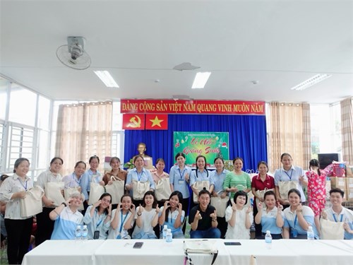 Chiều ngày 22 tháng 12 năm 2023, Công ty TNHH FT Việt Nam đã đến thăm, giao lưu và tặng quà Giáng sinh cho các em học sinh và cán bộ, giáo viên, nhân viên Trường Giáo dục Chuyên biệt Niềm Tin quận Phú Nhuận.