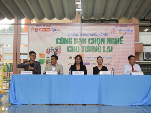 Chương trình  Cùng bạn chọn nghề cho tương lai 
