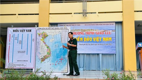 Trường Tây Thạnh giao lưu với CLB TT Kháng chiến Q.Tân Phú về chủ đề biển đảo quê hương