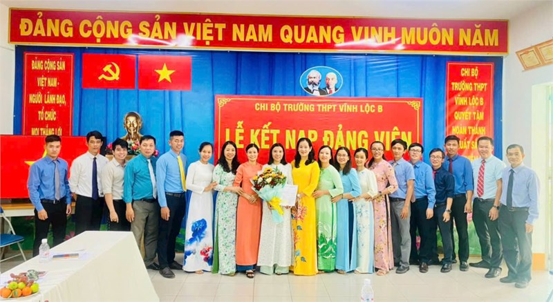 Lễ Kết Nạp Đảng