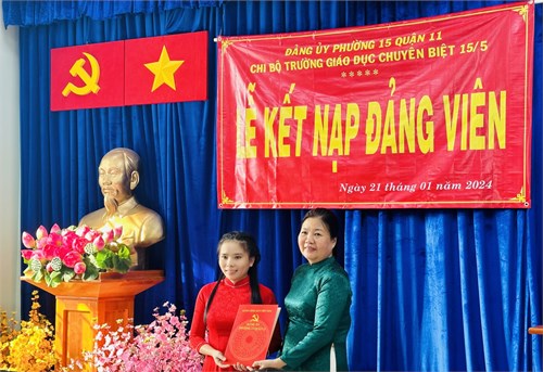 Lễ Kết nạp Đảng viên mới - Cô Phan Thị Sinh (21/1/2024)