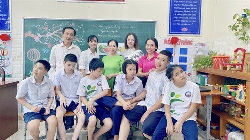 Trường Chuyên biệt Bình Minh hân hoan chào đón đoàn giám khảo về chấm thi thực hành tiết dạy - Hội thi giáo viên dạy giỏi thành phố, cấp Tiểu học - Bảng B- Giáo dục Chuyên biệt.