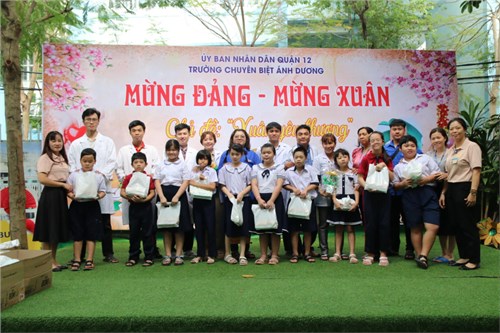 Khám sức khỏe học sinh năm học 2023-2024