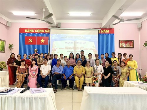 Chuyên Đề Tiết Học Mở “ Dạy Học Tiếng Việt 1 Và Ký Hiệu Ngôn Ngữ Cho Học Sinh Khiếm Thính”