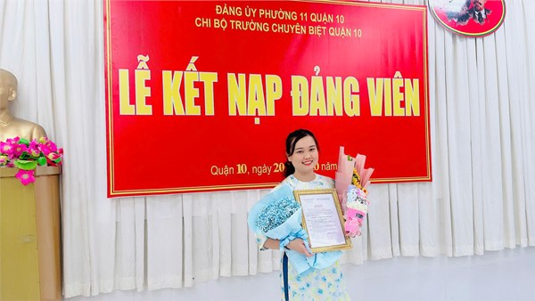 Lễ kết nạp đảng viên mới