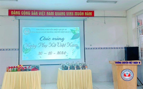 Họp mặt kỷ niệm ngày 20/10