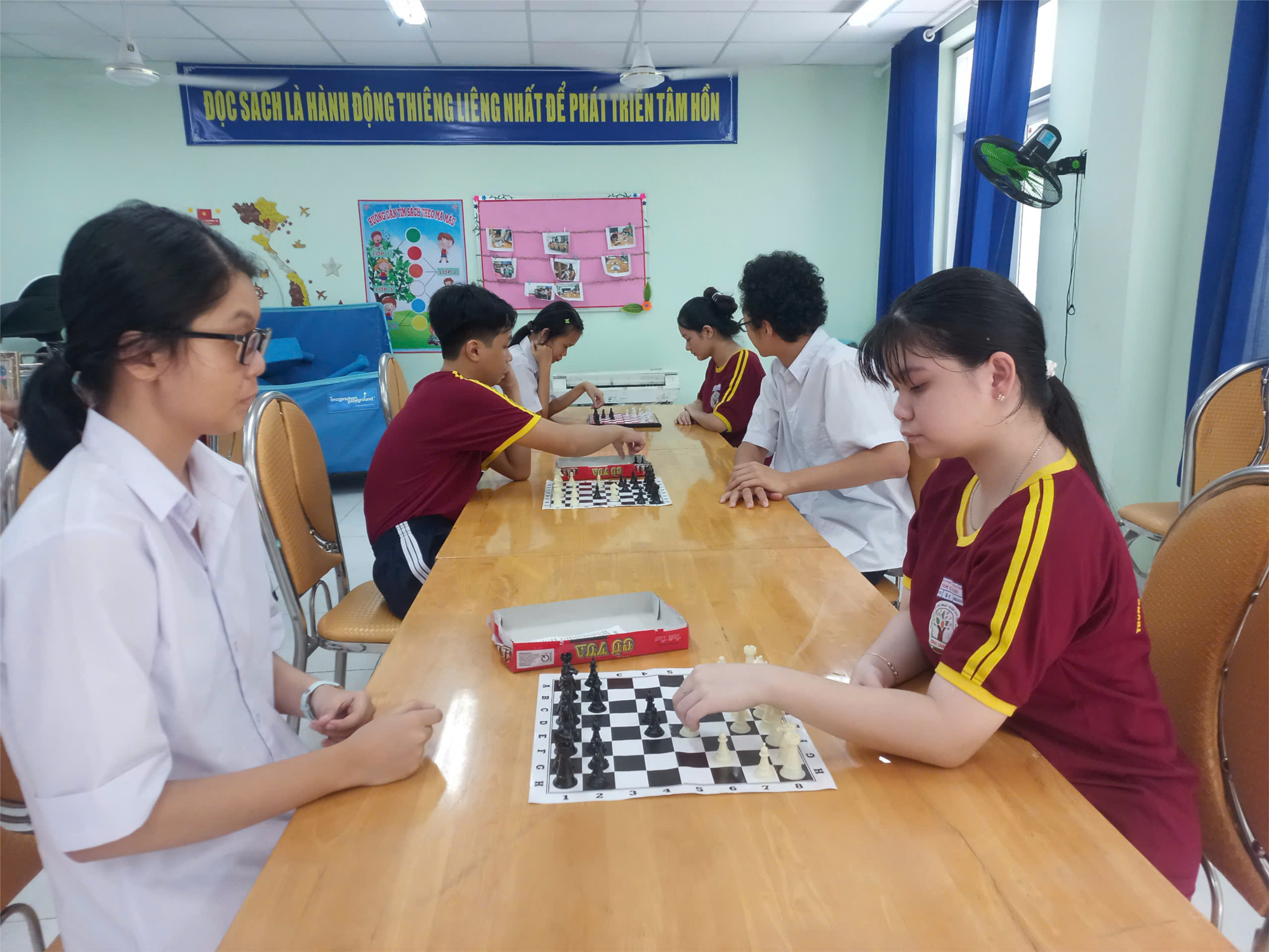 Trung tâm HTPTGDHN Bình Chánh tổ chức Giải Cờ Vua và Giải Banh bàn Bi Lắc chào mừng Ngày Nhà giáo Việt Nam 20/11