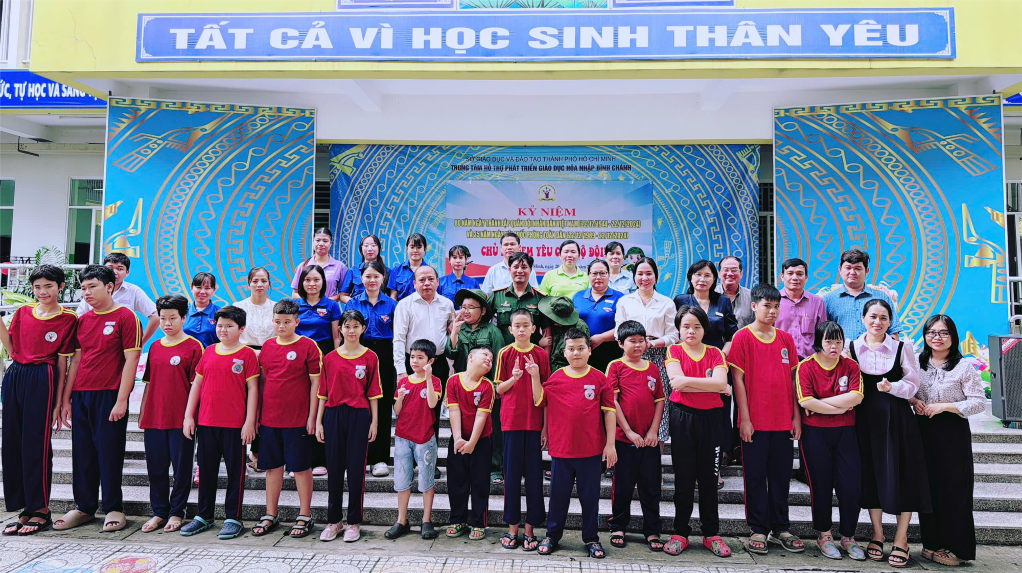 Trung tâm HTPT GDHN Bình Chánh tổ chức các hoạt động chào mừng kỷ niệm 80 năm Ngày thành lập Quân đội Nhân dân Việt Nam (22/12/1944 – 22/12/2024) và 35 năm ngày hội Quốc phòng toàn dân (22/12/1989 – 22/12/2024)