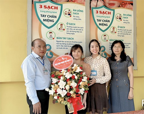 Chúc mừng ngày thầy thuốc Việt Nam 27-2