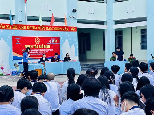  Phiên toà giả định  xét xử vụ án hình sự và tuyên truyền pháp luật về phòng, chống tác hại ma tuý