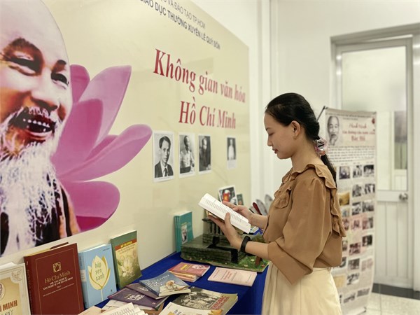 Xây dựng “không gian văn hóa hồ chí minh” tại trung tâm giáo dục thường xuyên lê quý đôn
