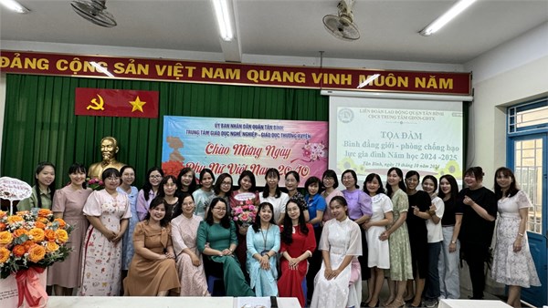 Công đoàn cơ sở Trung tâm Giáo dục nghề nghiệp – Giáo dục thường xuyên Tân Bình tổ chức kỷ niệm ngày Phụ nữ Việt Nam 20/10 kết hợp tọa đàm Bình đẳng giới – Phòng chống bạo lực gia đình.