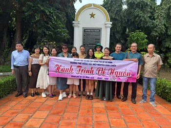 Chuyến tham quan trường Dục Thanh dịp 22/12
