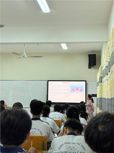 Hoạt động chuyên môn tổ Toán tháng 10/2024