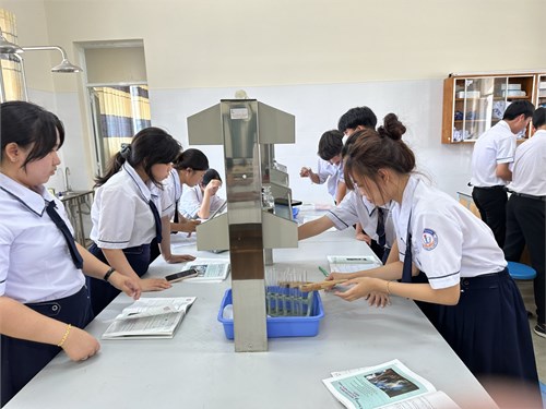 Hoạt động chuyên môn tổ Hóa học tháng 4/2024