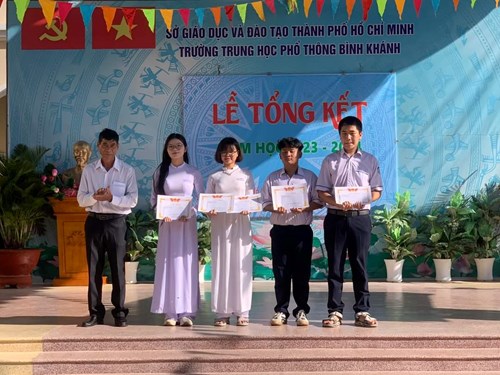 Lễ tổng kết năm học 2023 - 2024 trường thpt bình khánh