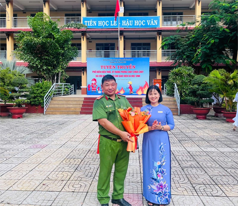 Tin ảnh: Tuyên truyền Kiến thức, tập huấn kỹ năng PCCC cho học sinh
