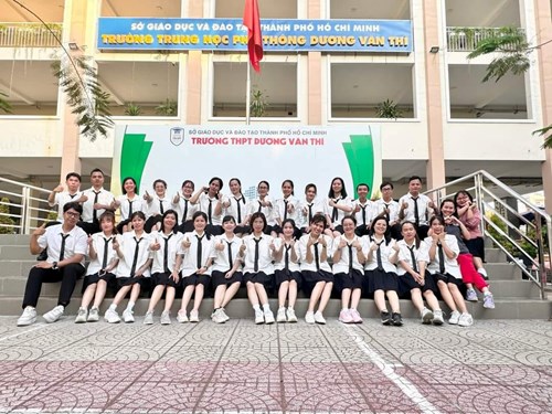 #vudieuthangtu.
🥰😍🥰 Vũ điệu tháng Tư do Tập thể Thầy Cô trường THPT Dương Văn Thì trình diễn.