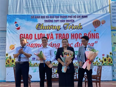 Chương trình giao lưu và trao học bổng  Gương sáng học đường  năm 2024