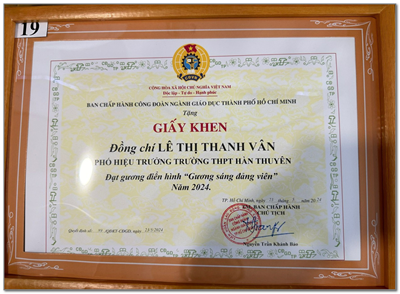 Chúc mừng cô Lê Thị Thanh Vân - Phó hiệu trưởng Trường THPT Hàn Thuyên - được nhận Giấy khen của CĐGD Thành phố: Đạt gương điển hình  Gương sáng đảng viên  năm 2024