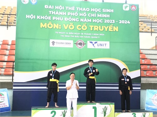 Trường THPT Hiệp Bình chúc mừng em Lê Minh Trí lớp 10A9 đạt huy chương vàng môn Võ cổ truyền cấp TP. HCM